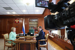 Глава Хакасии рассказал Матвиенко о региональной акции в год 80-летия Победы