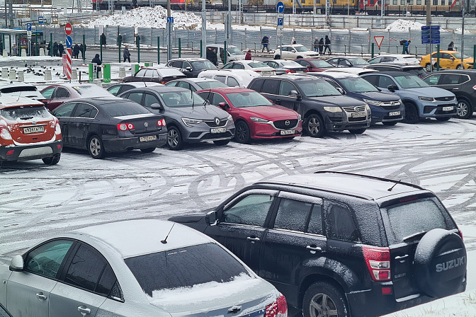 парковка автомобилей 