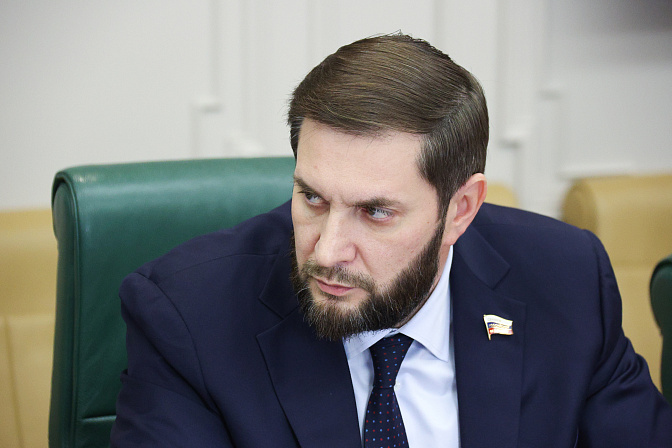 сенатор иван евстифеев