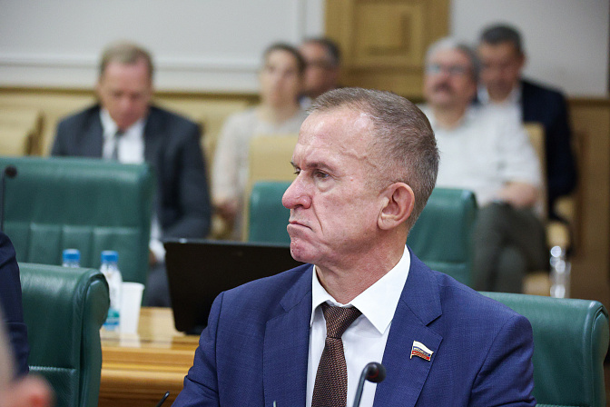 сенатор владимир кравченко