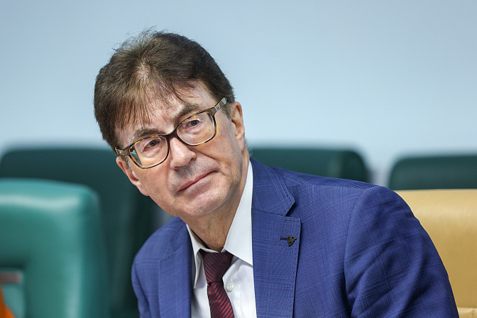 начальник управления федерального госнадзора в области защиты прав потребителей роспотребнадзора олег прусаков