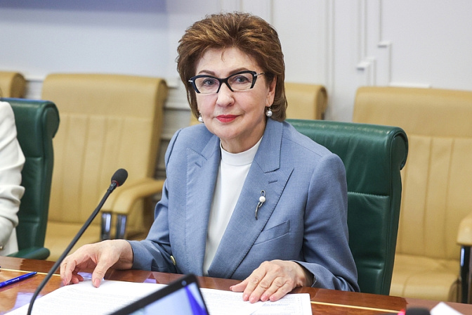 сенатор галина карелова