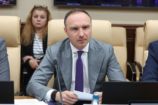 заместитель министра по развитию дальнего востока и арктики антон басанский