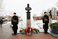 Воробьёв: память о подвигах адмирала Исакова объединяет народы России и Армении
