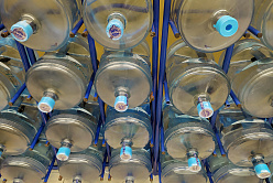 В СФ пояснили, как навести порядок на рынке питьевой воды в разлив