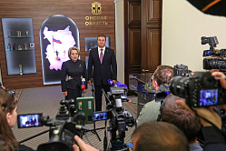 Хоценко попросил снова провести Дни Омской области в Совете Федерации