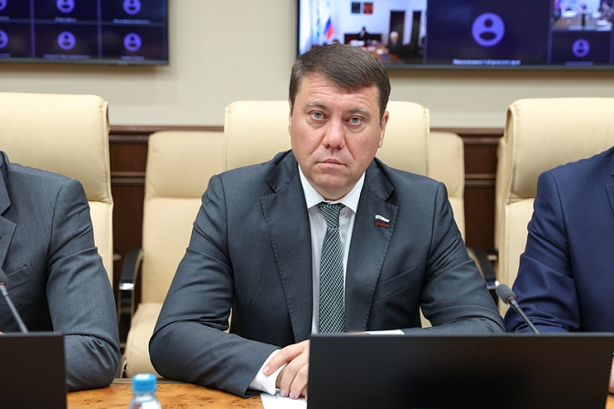 сенатор иван абрамов