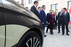 Эмомали: Таджикистан высоко ценит вклад РФ в образование на территории страны