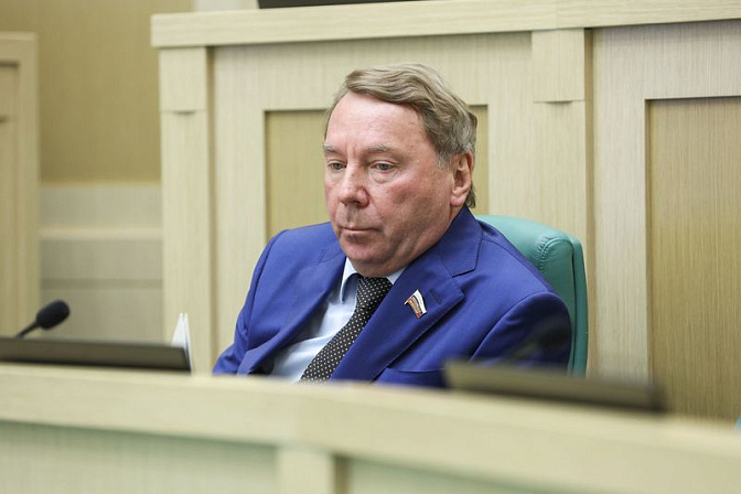 Сенатор Владимир Кожин
