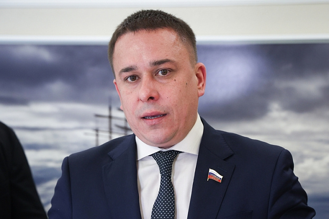 сенатор айрат гибатдинов