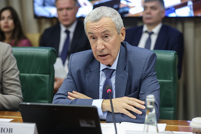 Сенатор Андрей Климов