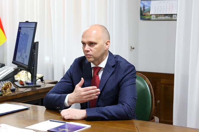 губернатор калининградской области алексей беспрозванных