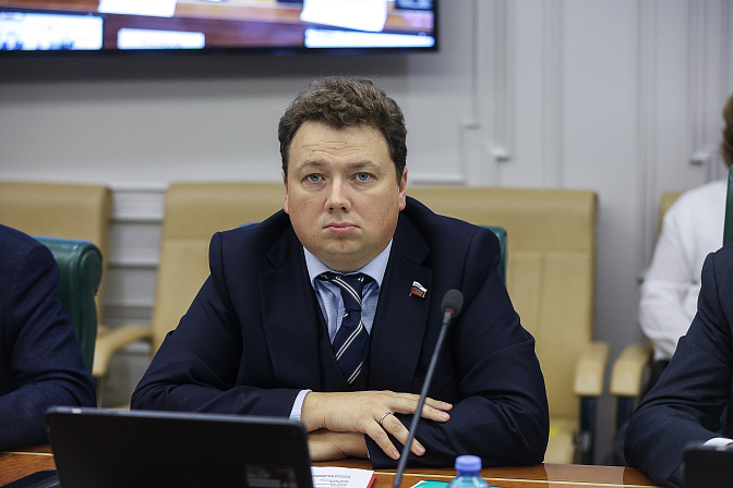 Сенатор Александр Шендерюк-Жидков