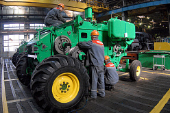 В СФ предлагают применять механизм офсетных контрактов при производстве тракторов и комбайнов