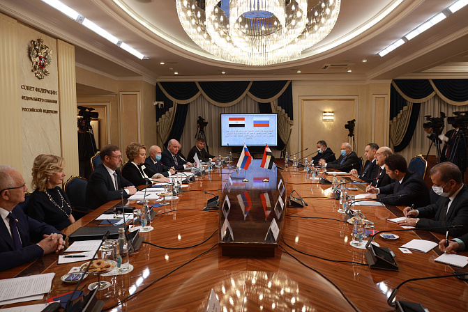 Фото: Председатель СФ Валентина Матвиенко провела рабочую встречу с главой Сената Египта Абдельвахабом Абдерразеком
