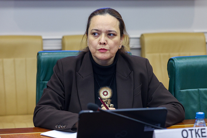 сенатор анна отке