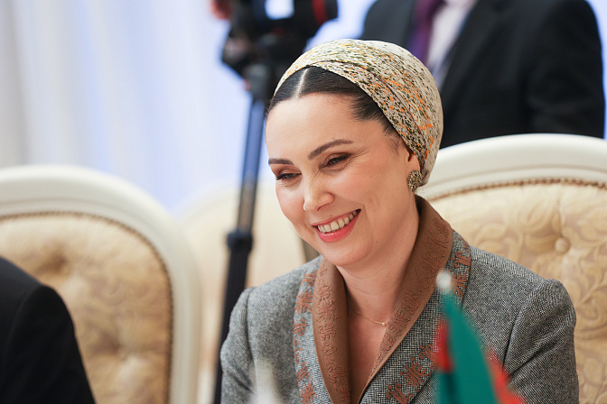 вице-президент благотворительного фонда по оказанию помощи нуждающимся в опеке детям имени гурбангулы бердымухамедова огулджахан атабаева