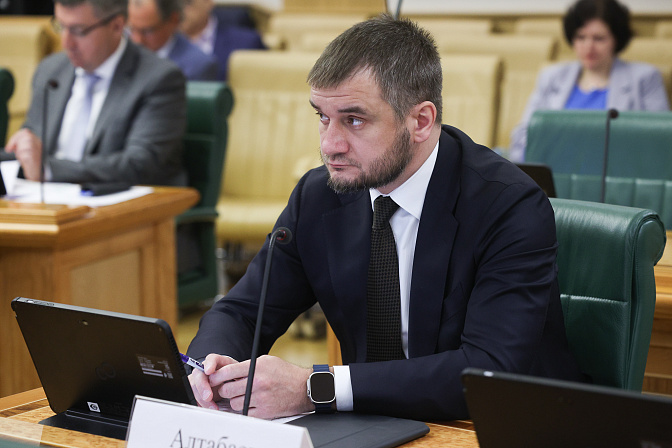 замминистра рф по развитию дальнего востока и арктики виталий алтабаев