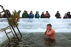 В Москве для крещенских купаний откроют более 40 официальных купелей