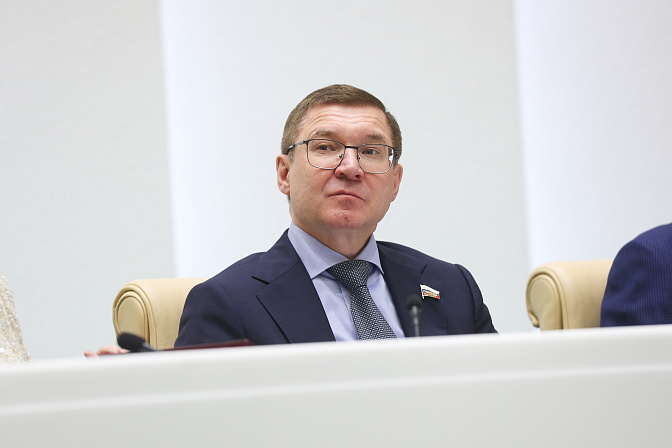 первый заместитель председателя сф владимир якушев