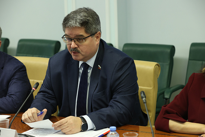 Анатолий Широков. Фото: СенатИнформ/ Пресс-служба СФ