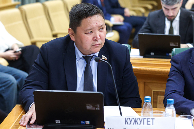 сенатор шолбан кужугет