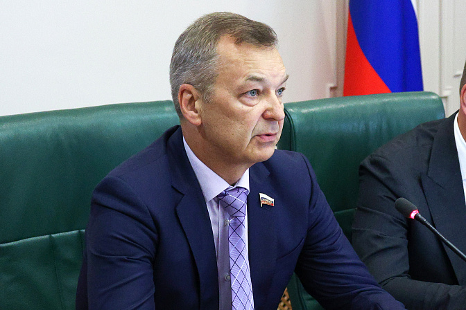 первый заместитель председателя сф андрей яцкин