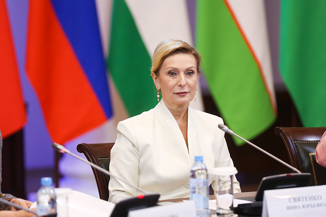 заместитель председателя сф инна святенко