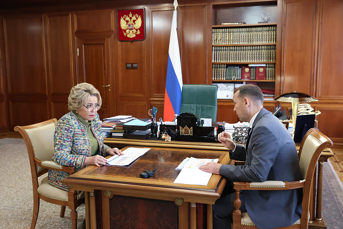 председатель сф валентина матвиенко встретилась в верхней палате с губернатором области вадимом шумковым