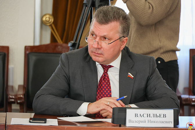 Сенатор Валерий Васильев