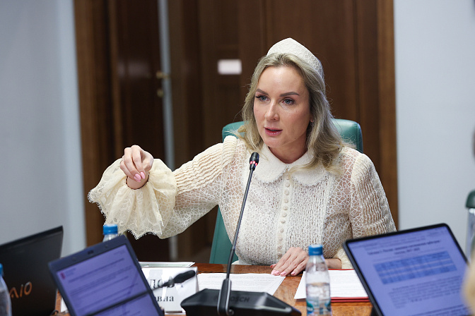 уполномоченный при президенте рф по правам ребёнка в россии  мария львова-белова