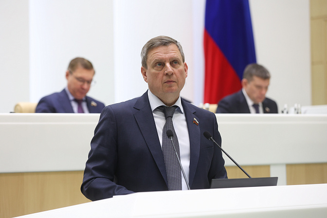 сенатор андрей епишин