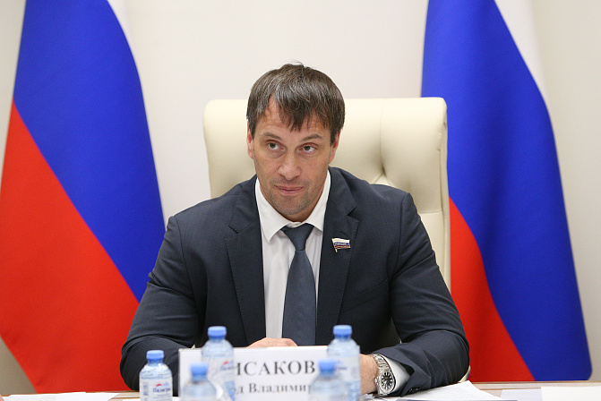 Эдуард Исаков. Фото: СенатИнформ/ Пресс-служба СФ