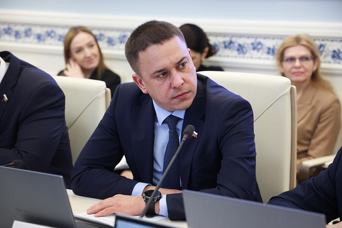 сенатор айрат гибатдинов