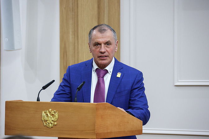 Председатель Госсовета Крыма Владимир Константинов