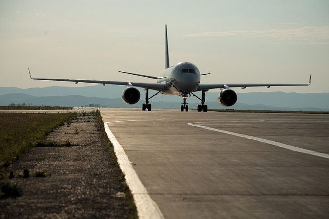 самолет взлетная полоса впп
