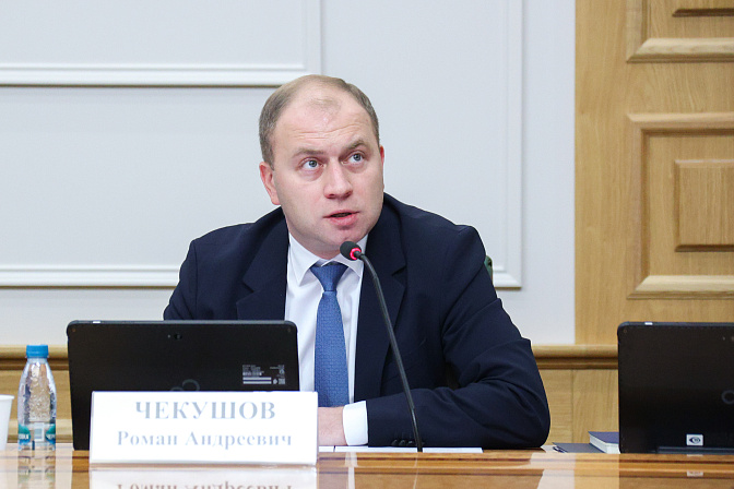 статс-секретарь-замминистра промышленности и торговли рф роман чекушов 