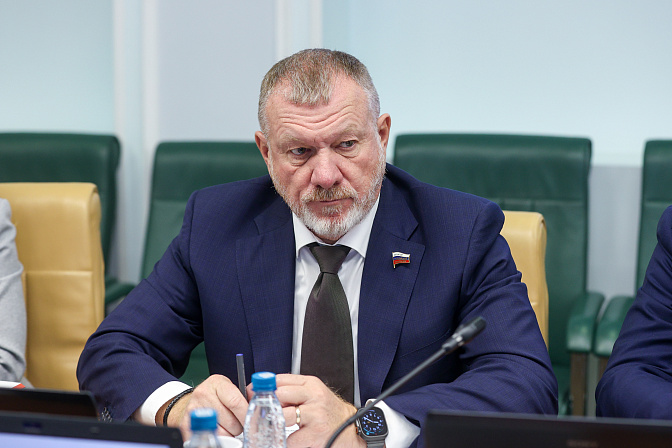 сенатор сергей горняков