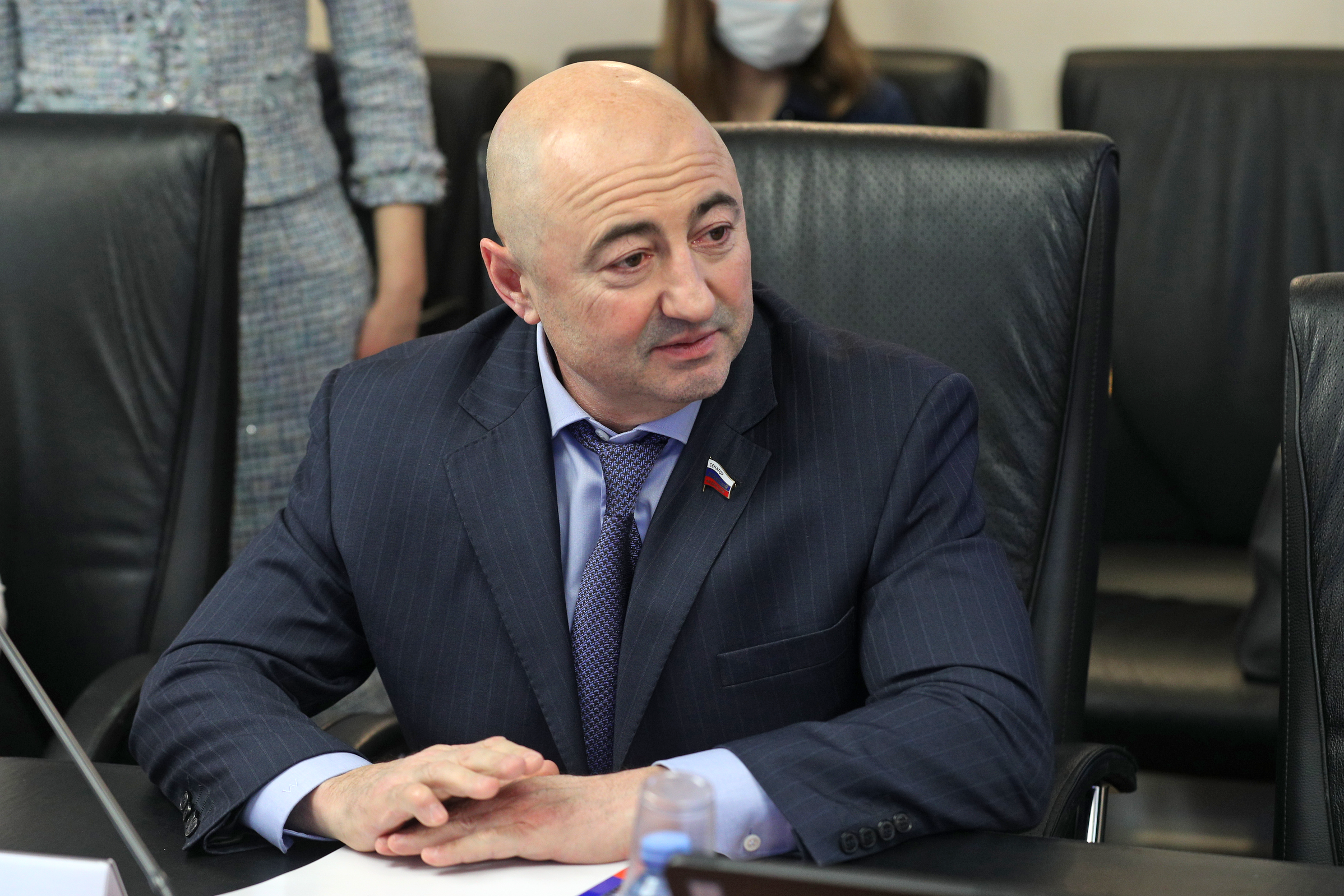 Вайнберг сенатор. Вайнберг сенатор. Александр владеленович вайнберг. Вайнберг александр владиленович. Александр вайнберг любэ.