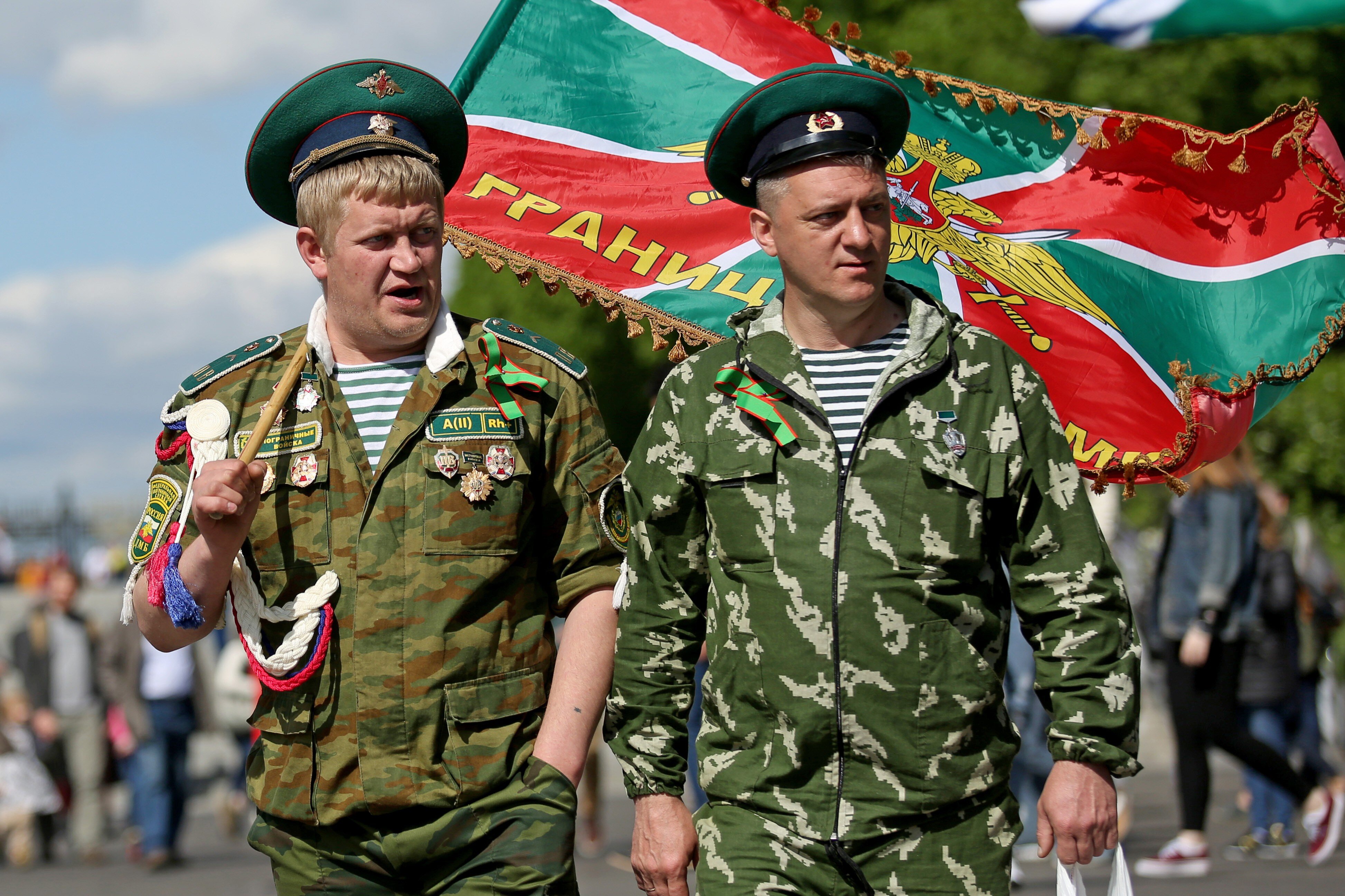 какого день пограничника. какого день пограничника. жень пограничныхвойск. какого день пограничника. с днем пограничника открытки.