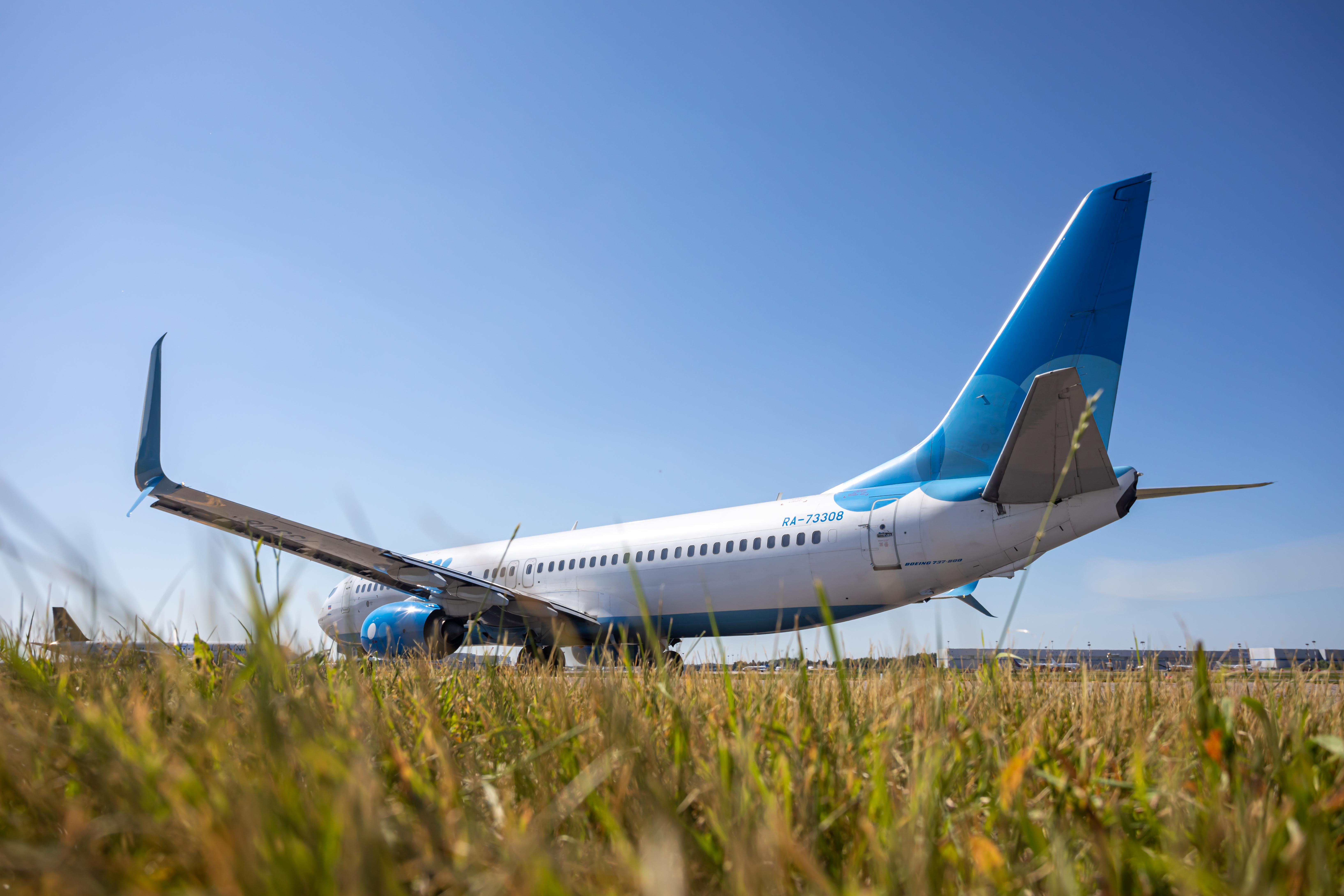 Летать краснодарский край. Учебный самолет краснодар. Споттинг в аэропорту сочи. Черноморская чайка. Аэропорт сочи самолеты.