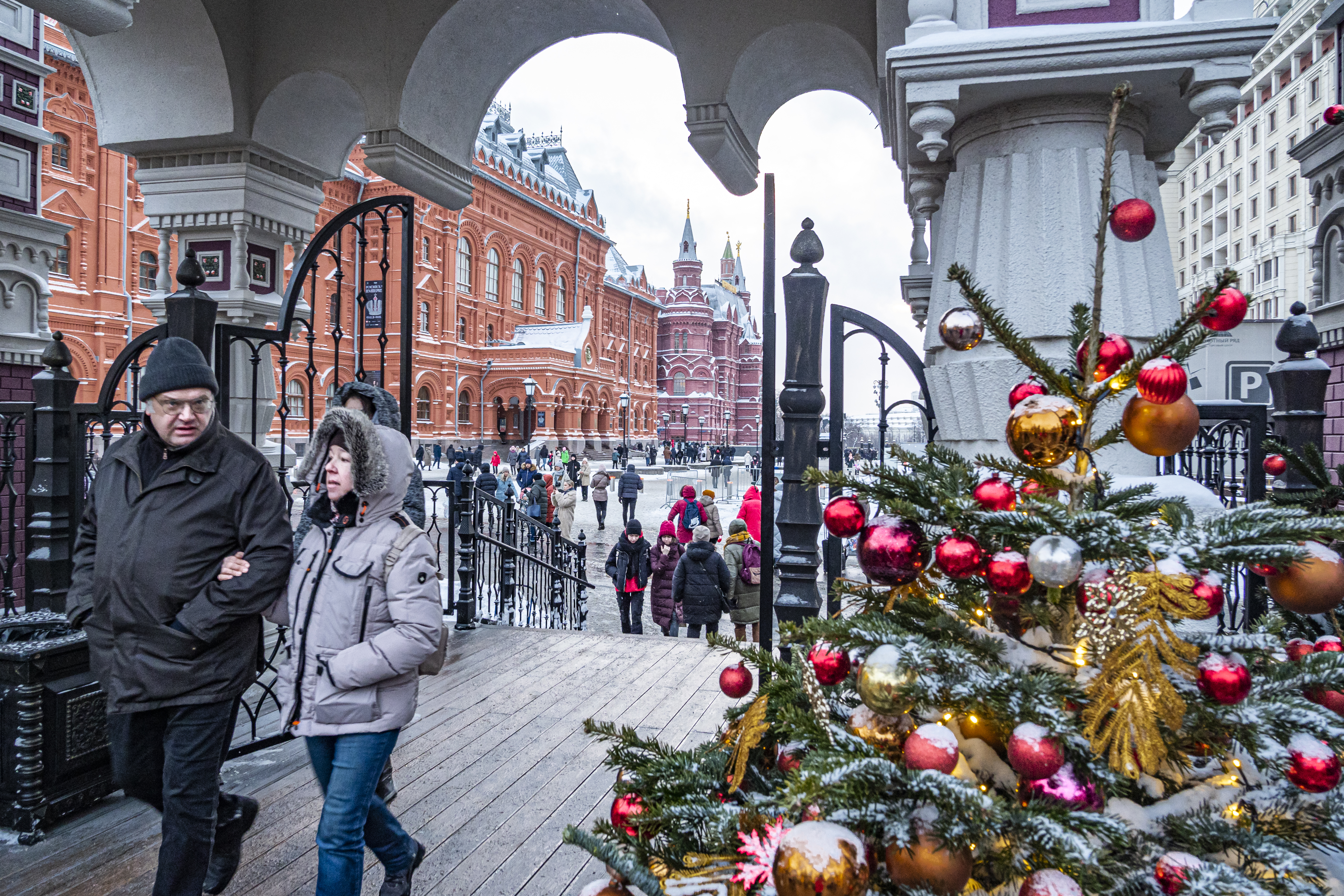 Через недель новый год. Новый год в России. Новый год в Москве. Новогодняя Москва сейчас. Новогодняя Москва 2022.